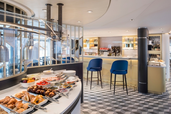 Uniworld SS Elisabeth - Bistro.jpg